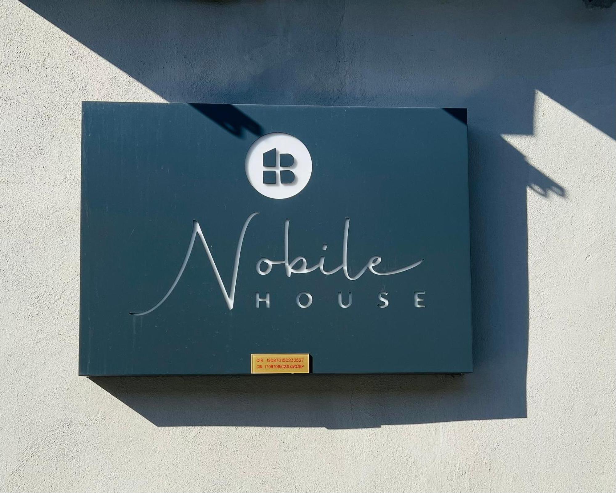 Nobilehouse Apartment คาตาเนีย ภายนอก รูปภาพ